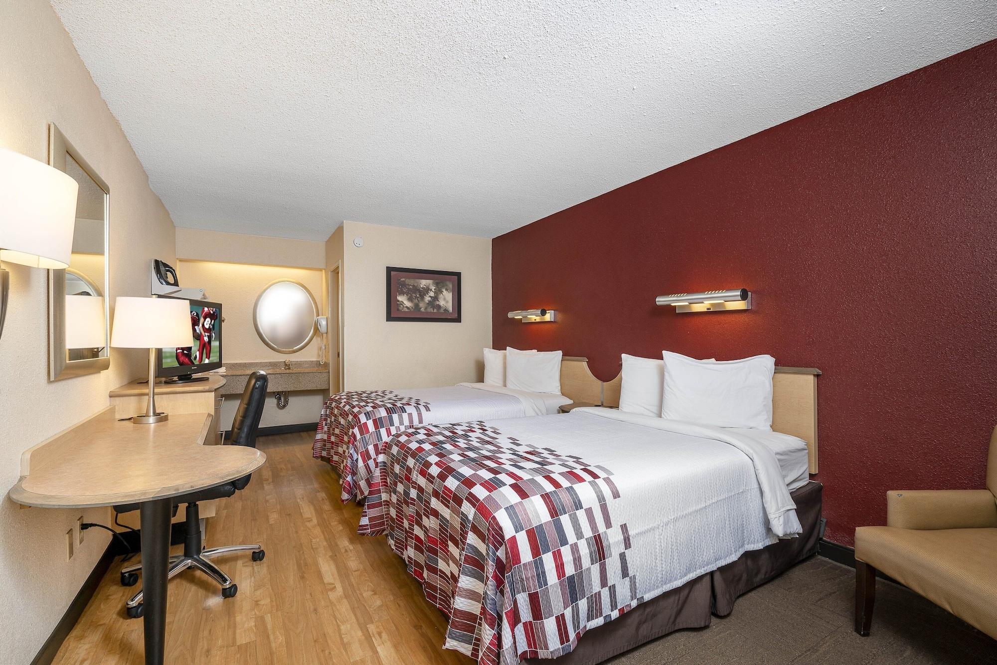 Red Roof Inn Louisville Fair And Expo Εξωτερικό φωτογραφία