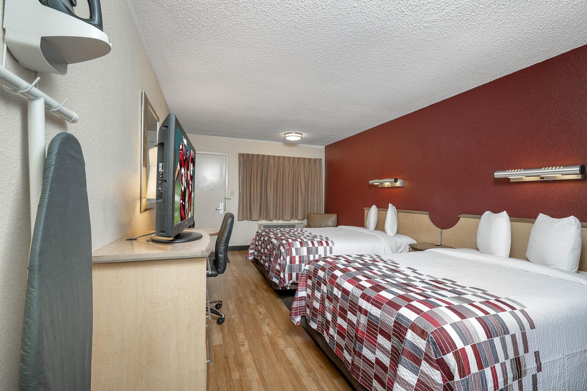 Red Roof Inn Louisville Fair And Expo Εξωτερικό φωτογραφία