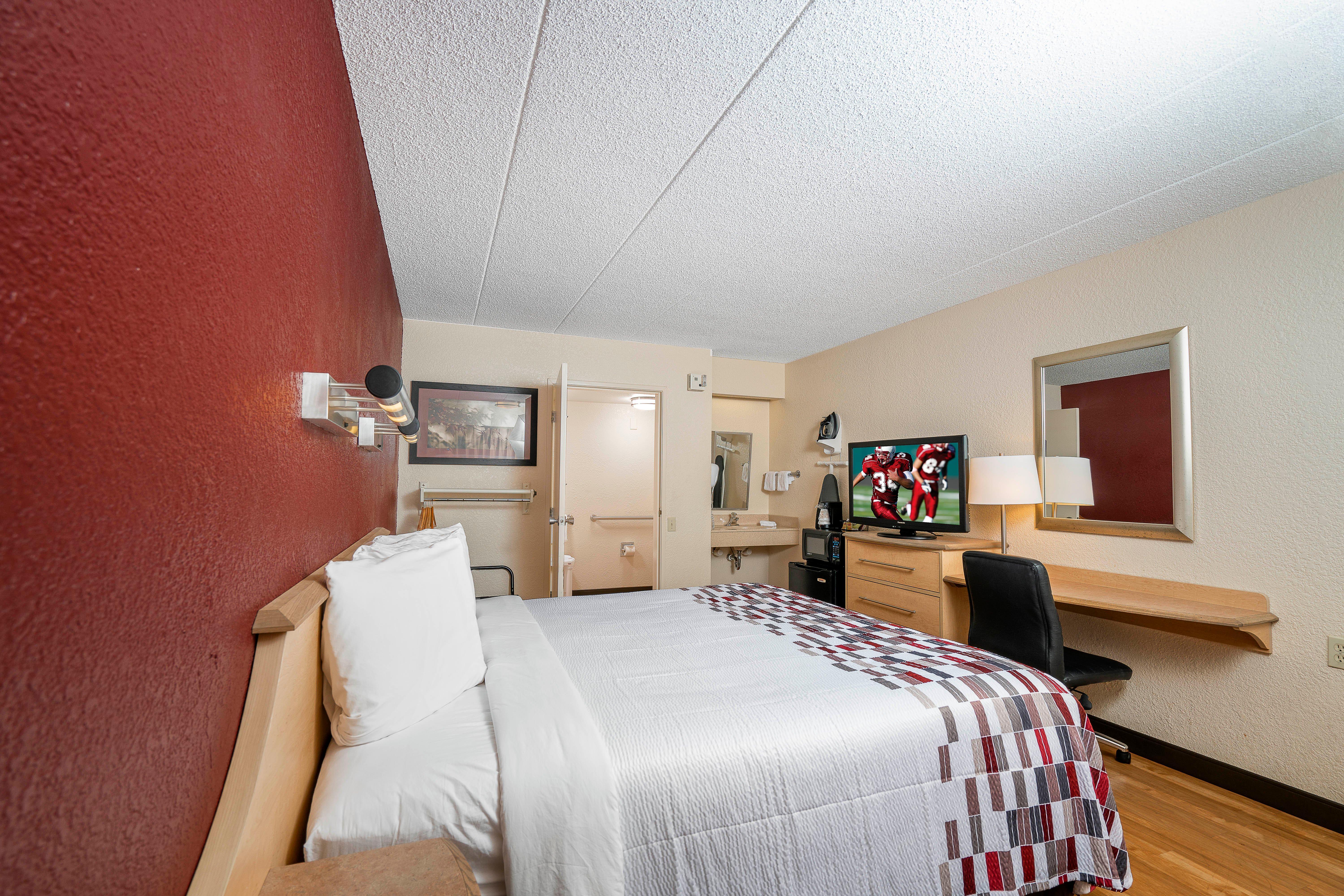 Red Roof Inn Louisville Fair And Expo Εξωτερικό φωτογραφία